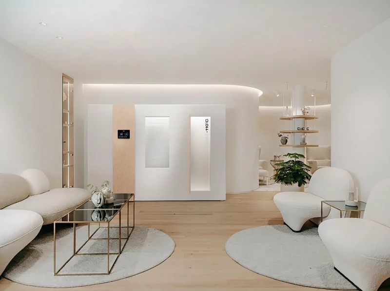 Druschke cryoE2 all-in-one Kältekammer steht in einem stilvollen Spa